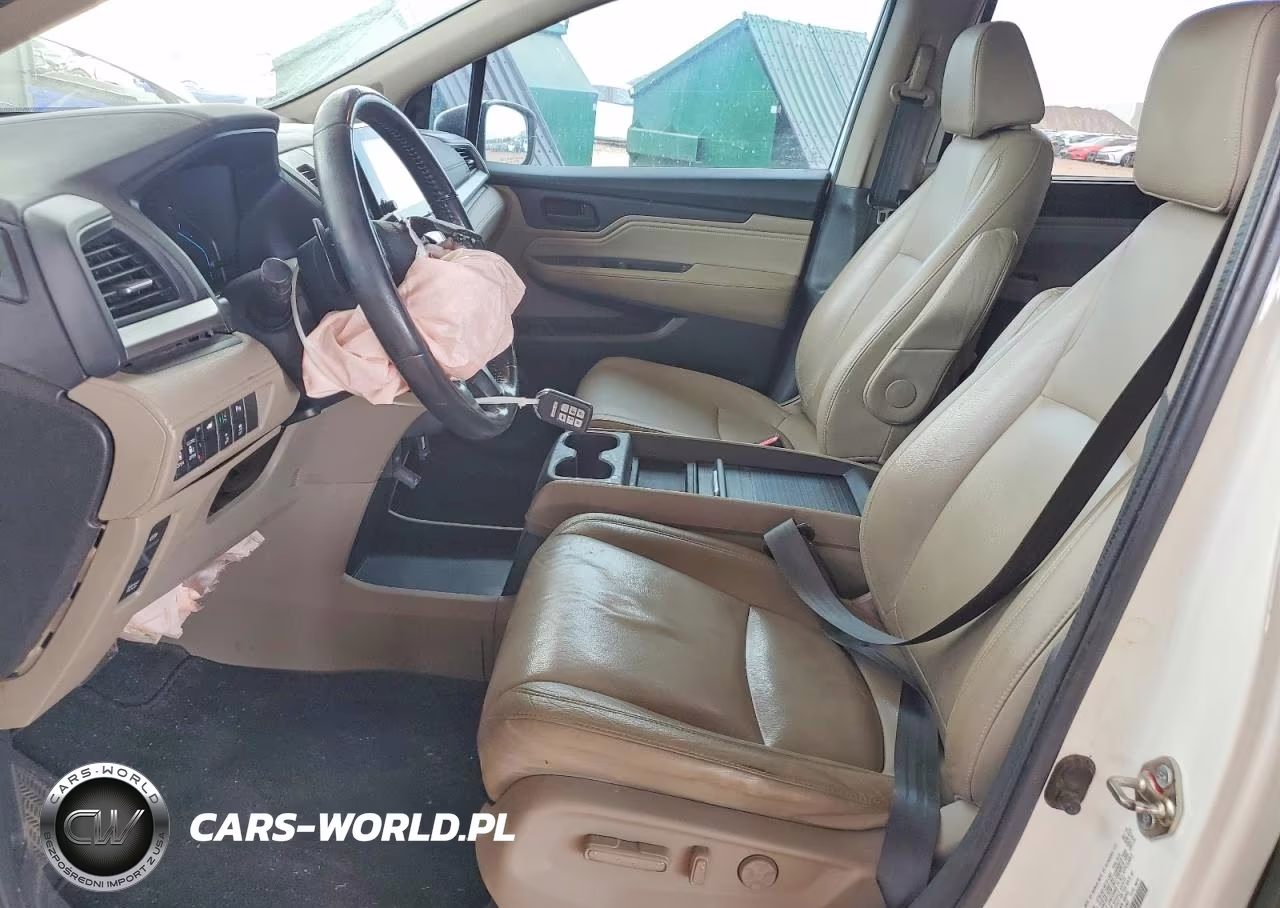 2019 Honda Odyssey Touring VIN:5FNRL6H86KB081862 - 7
