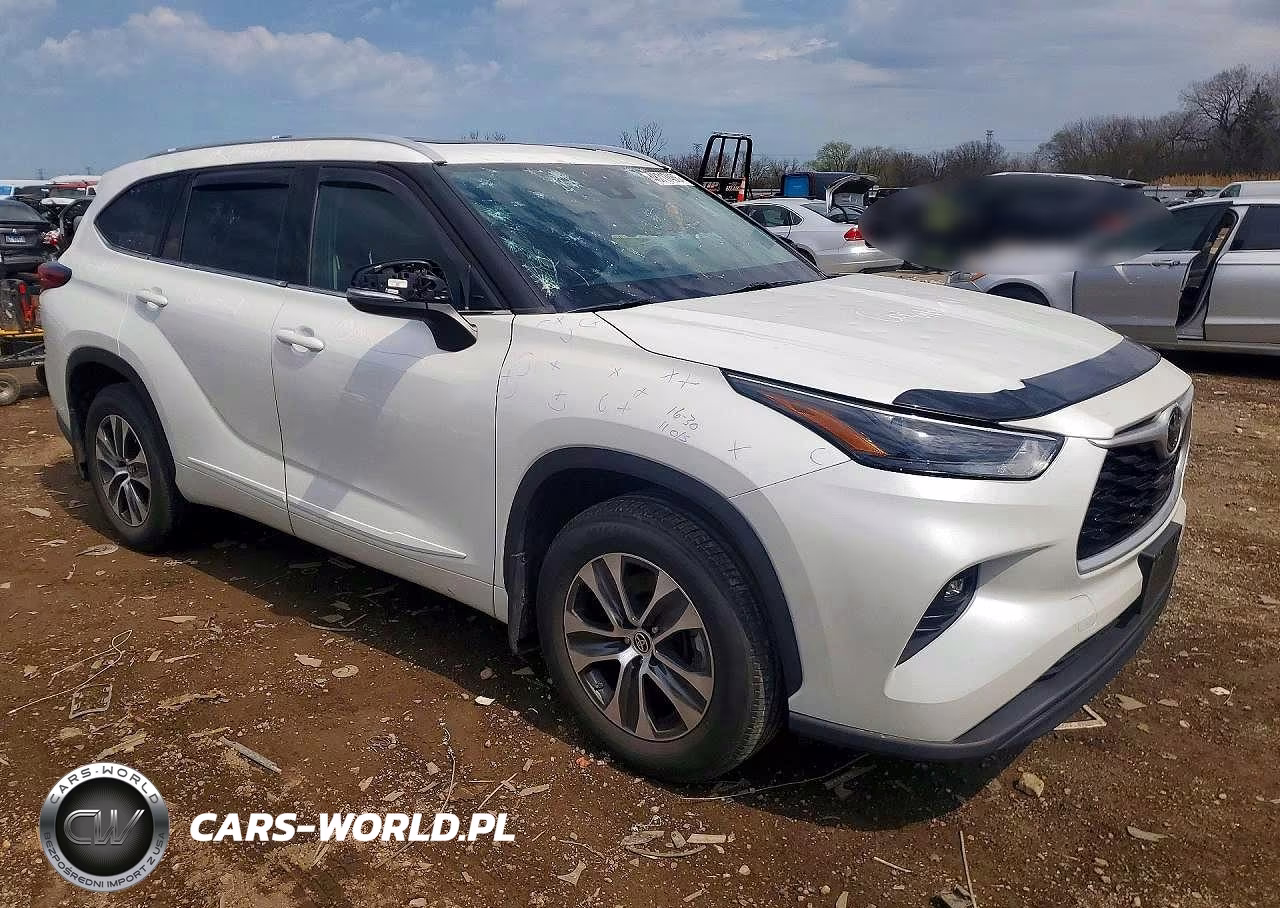 2022 Toyota Highlander Xle VIN:5TDGZRBH6NS239634 - 4