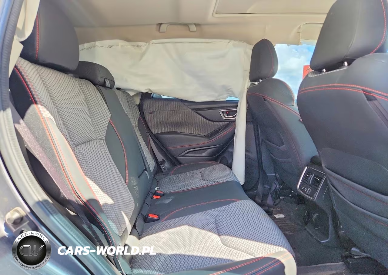 2021 Subaru Forester Sport VIN:JF2SKARC7MH492119 - 11
