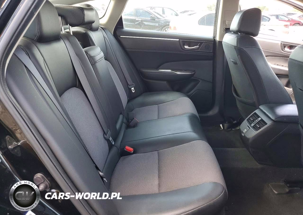 2018 Honda Clarity VIN:JHMZC5F18JC015260 - 10