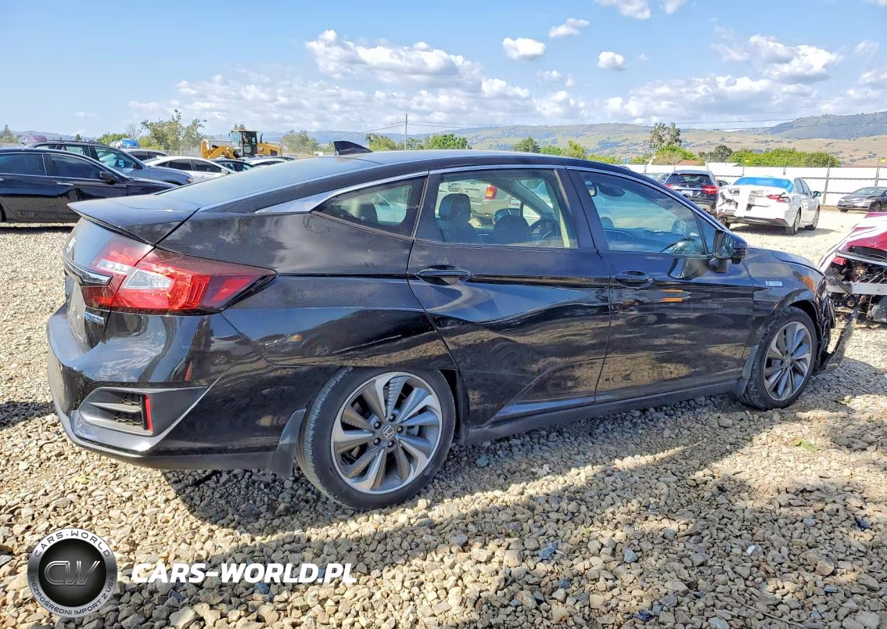 2018 Honda Clarity VIN:JHMZC5F18JC015260 - 3