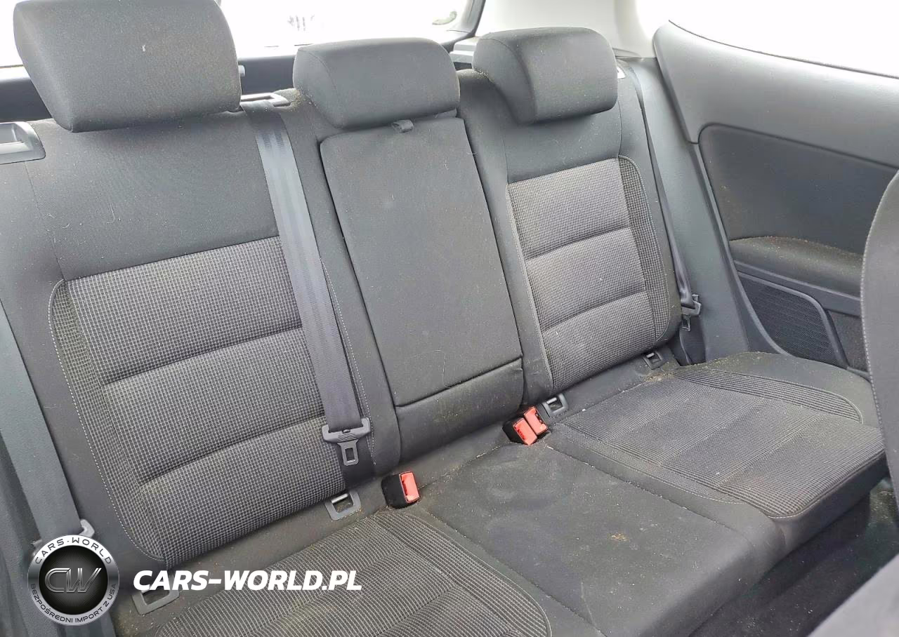 2010 Volkswagen Golf VIN:WVWBB7AJ9AW263900 - 10