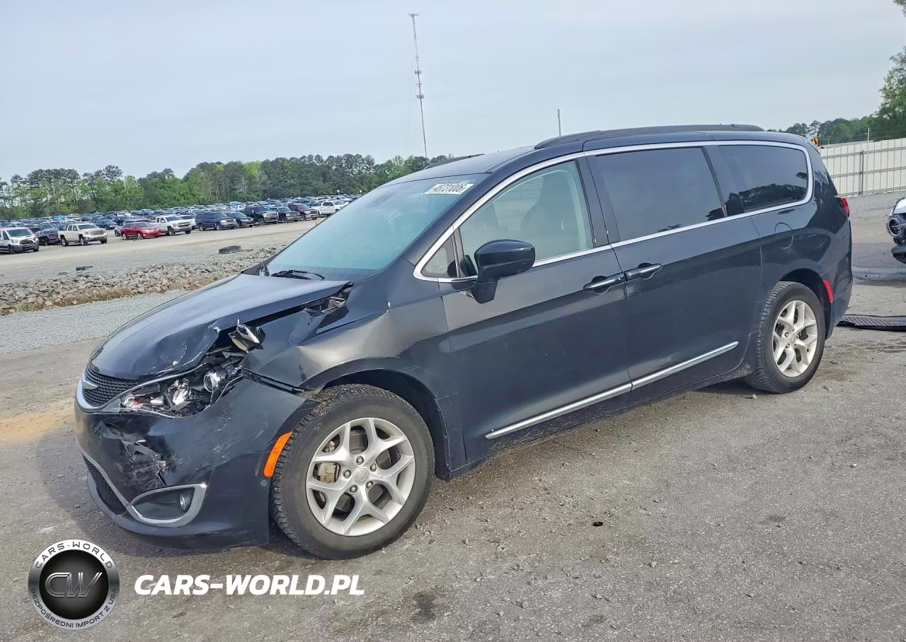 2017 Chrysler Pacifica Touring L Plus – zdjęcie 1 z 13