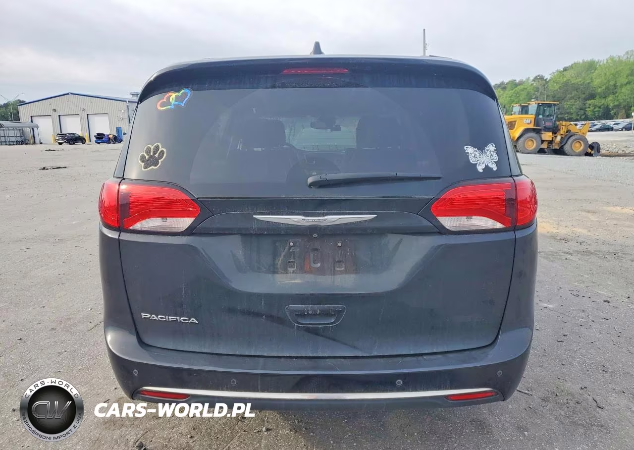 2017 Chrysler Pacifica Touring L Plus VIN:2C4RC1EG5HR507701 - 6