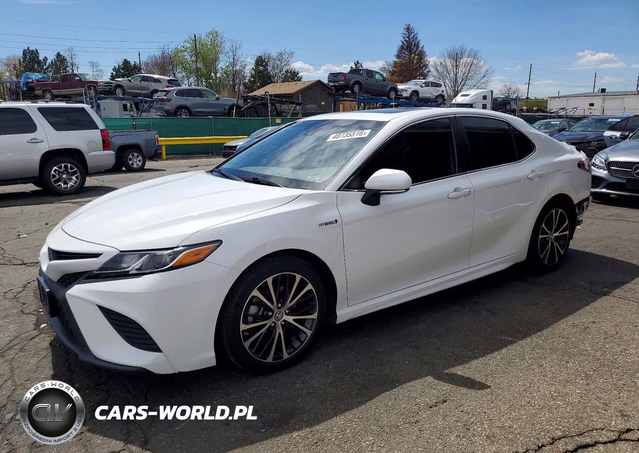 2019 Toyota Camry Hybrid Se