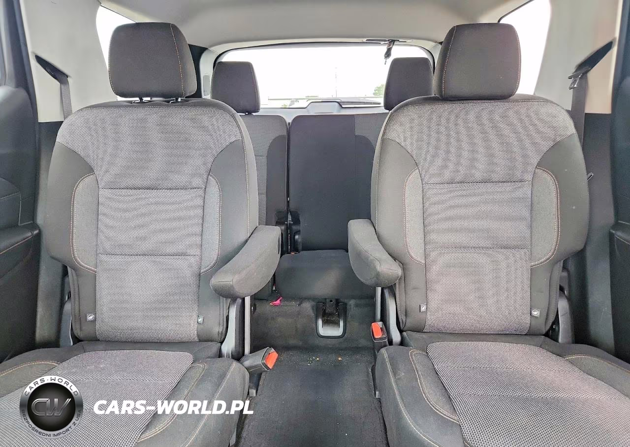 2019 Chevrolet Traverse VIN:1GNERGKW3KJ209257 - 10