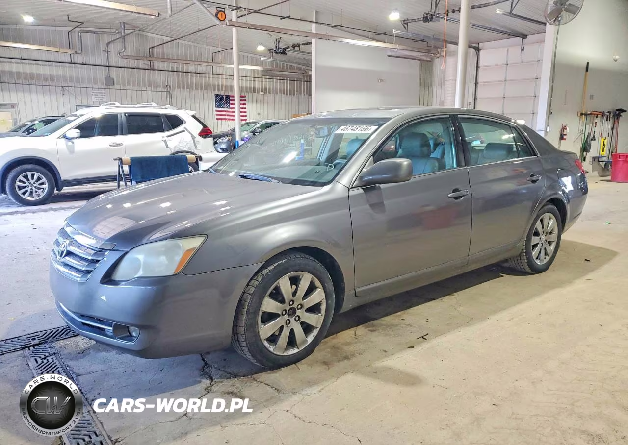 2005 Toyota Avalon Xls