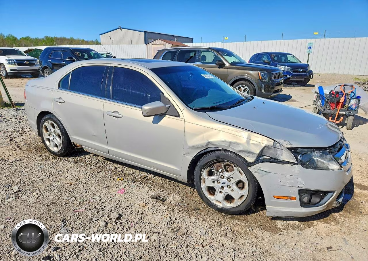 2010 Ford Fusion Se VIN:3FAHP0HA0AR324083 - 4