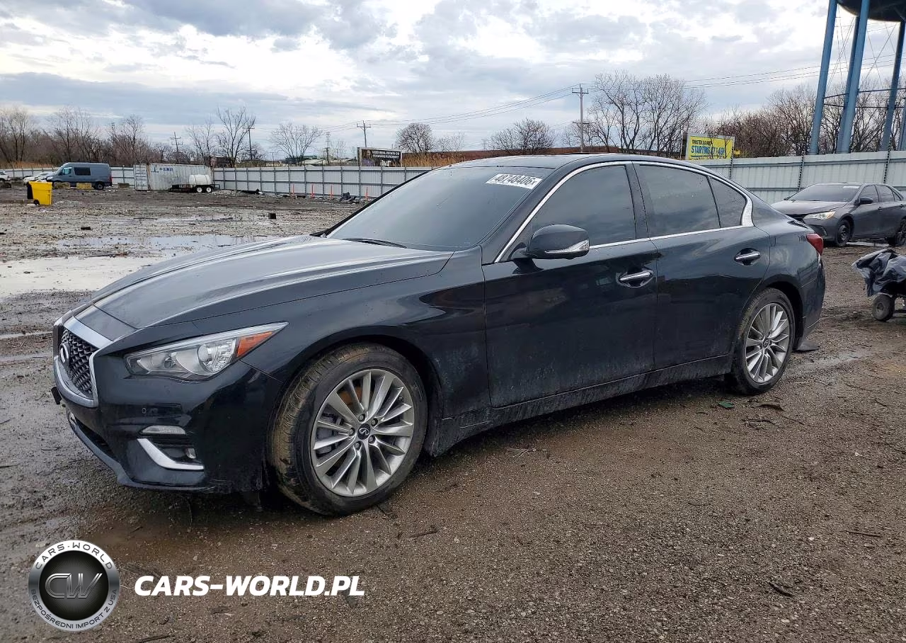 INFINITI Q50 LUXE