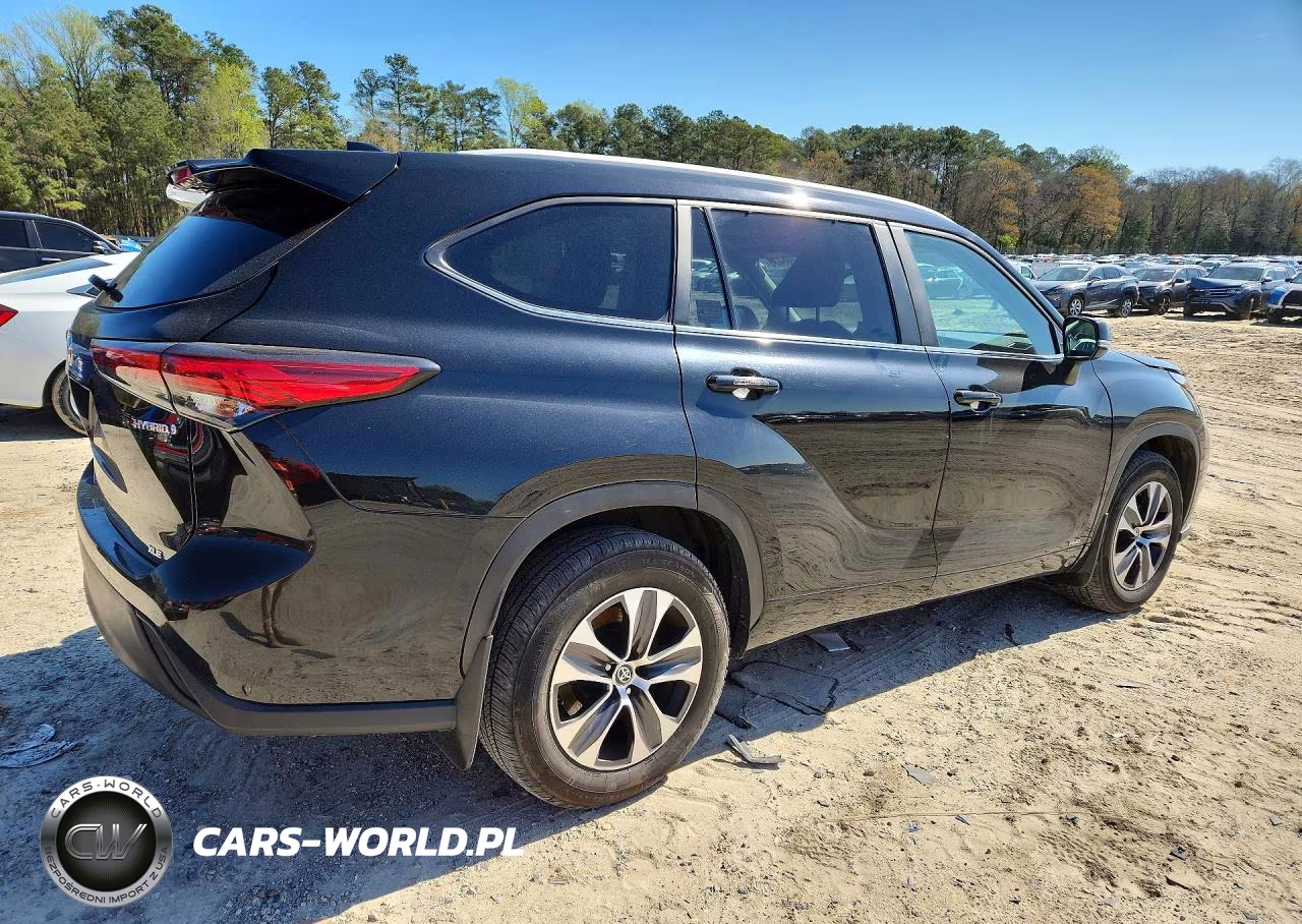 2023 Toyota Highlander Hybrid Xle VIN:5TDKBRCH2PS116025 - 3
