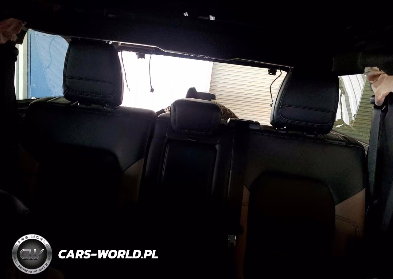 2023 Ford Bronco Base VIN:1FMEE5DP0PLC19511 - 10