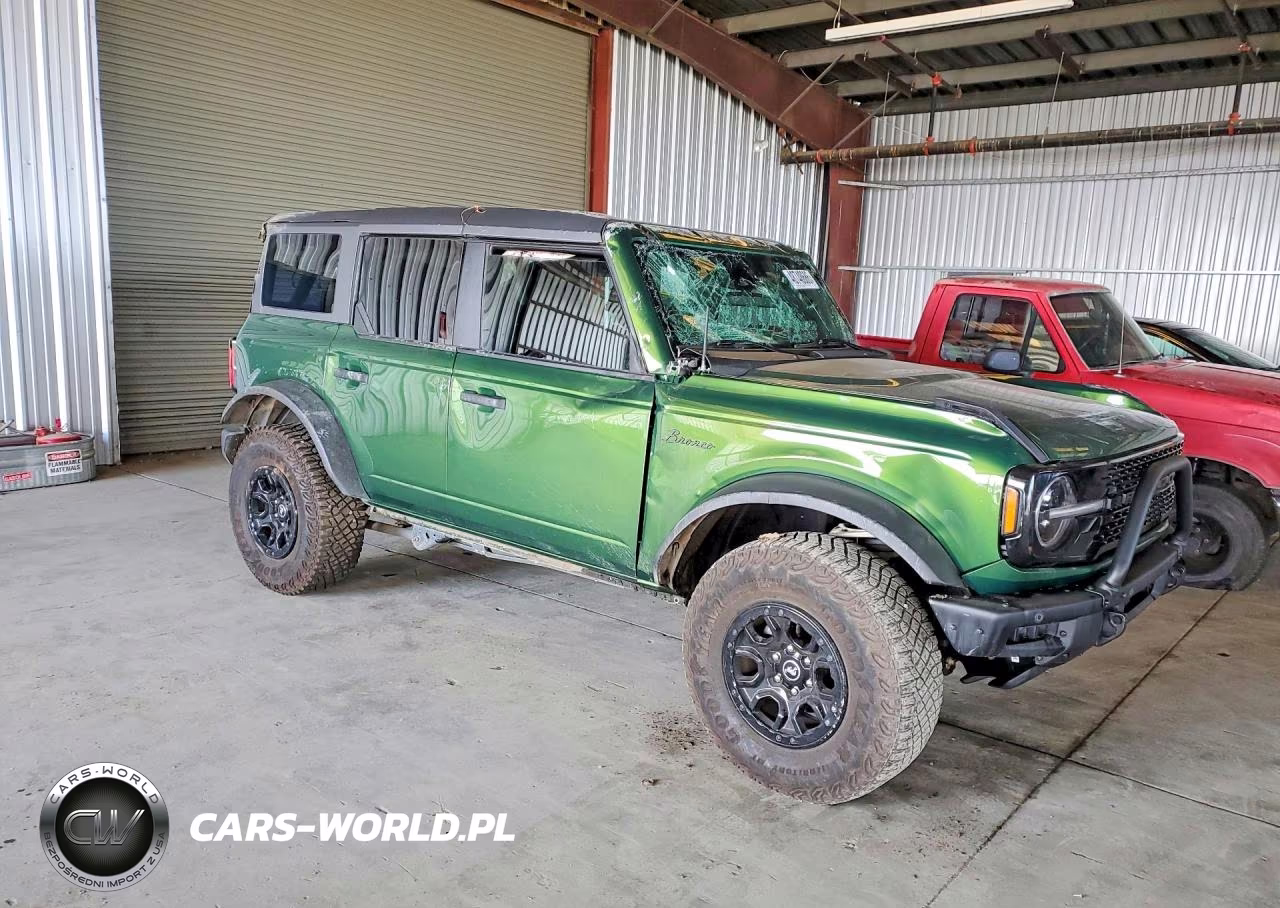 2023 Ford Bronco Base VIN:1FMEE5DP0PLC19511 - 4