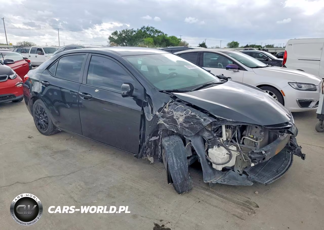 2018 Toyota Corolla Le VIN:5YFBURHE0JP836285 - 4