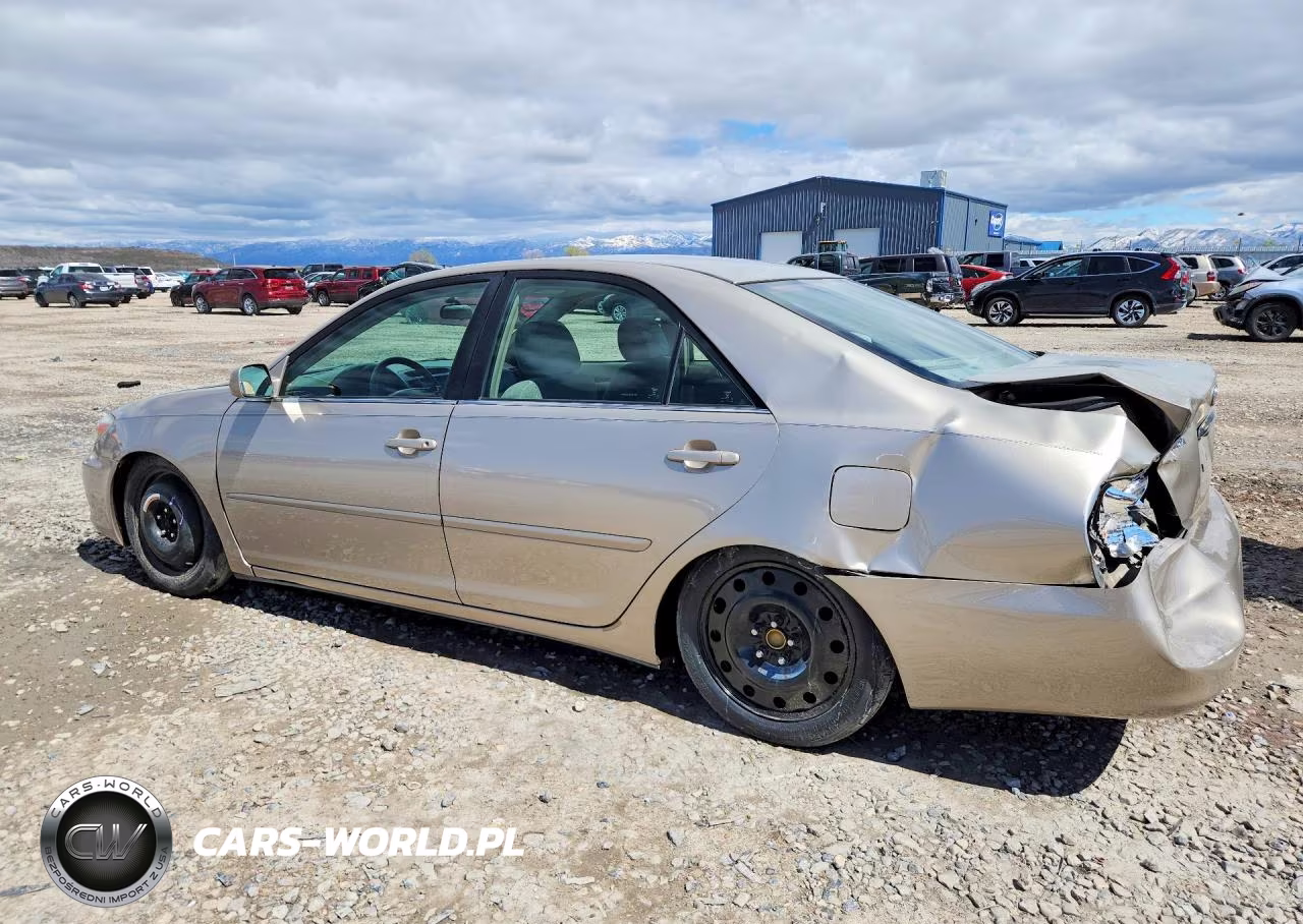 2002 Toyota Camry Le VIN:4T1BE32K32U514118 - 2