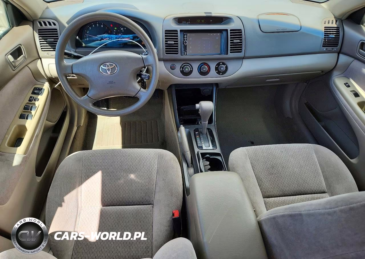 2002 Toyota Camry Le VIN:4T1BE32K32U514118 - 8