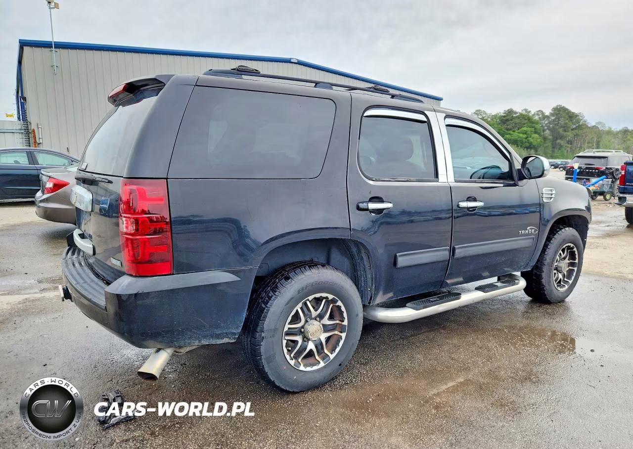 2011 Chevrolet Tahoe C1500 Ls VIN:1GNSCAE05BR140274 - 3