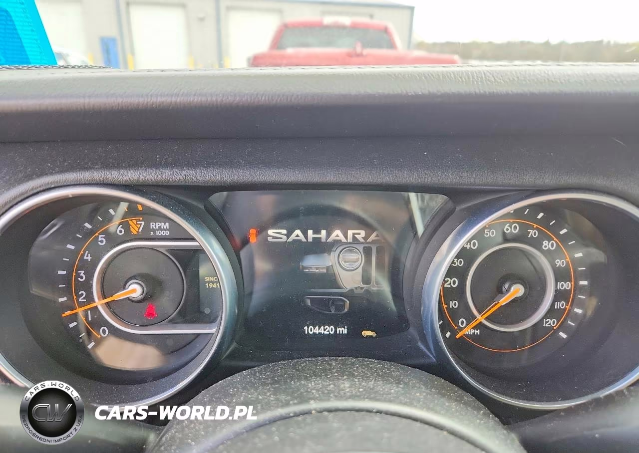 2018 Jeep Wrangler Unlimited Sahara VIN:1C4HJXEG3JW299870 - 9