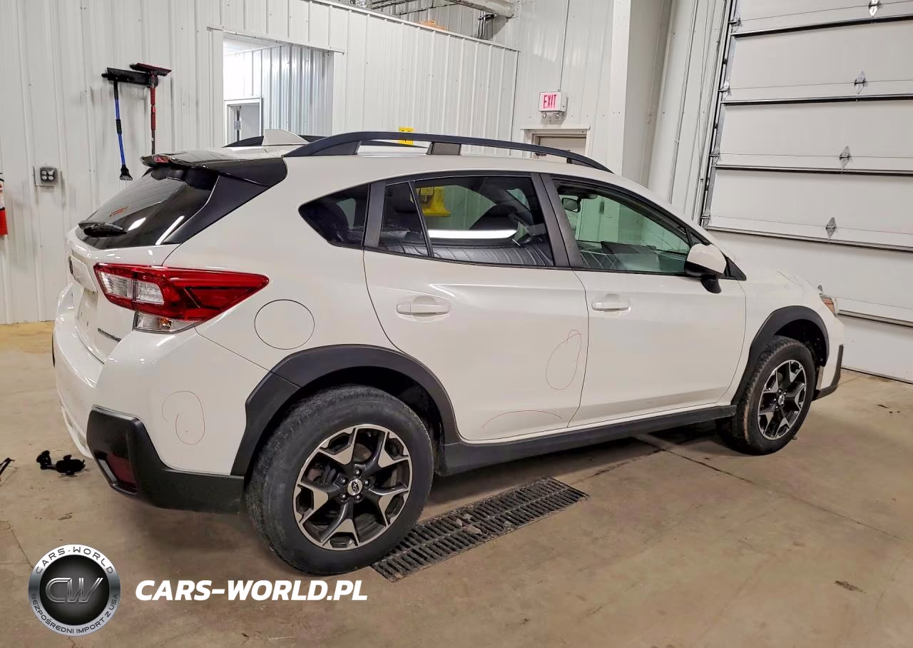 2018 Subaru Crosstrek Premium VIN:JF2GTADC3J8273499 - 3