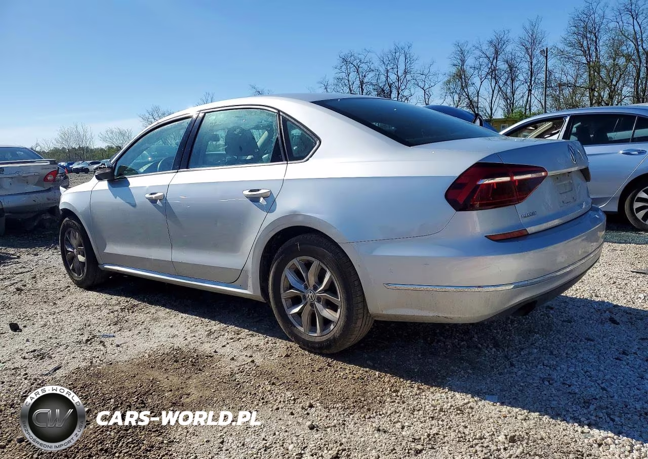 2018 Volkswagen Pasaat VIN:1VWAA7A39JC016083 - 2