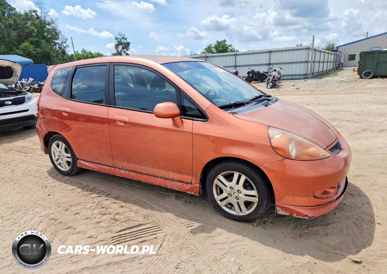 2007 Honda Fit S VIN:JHMGD37667S055175 - 4