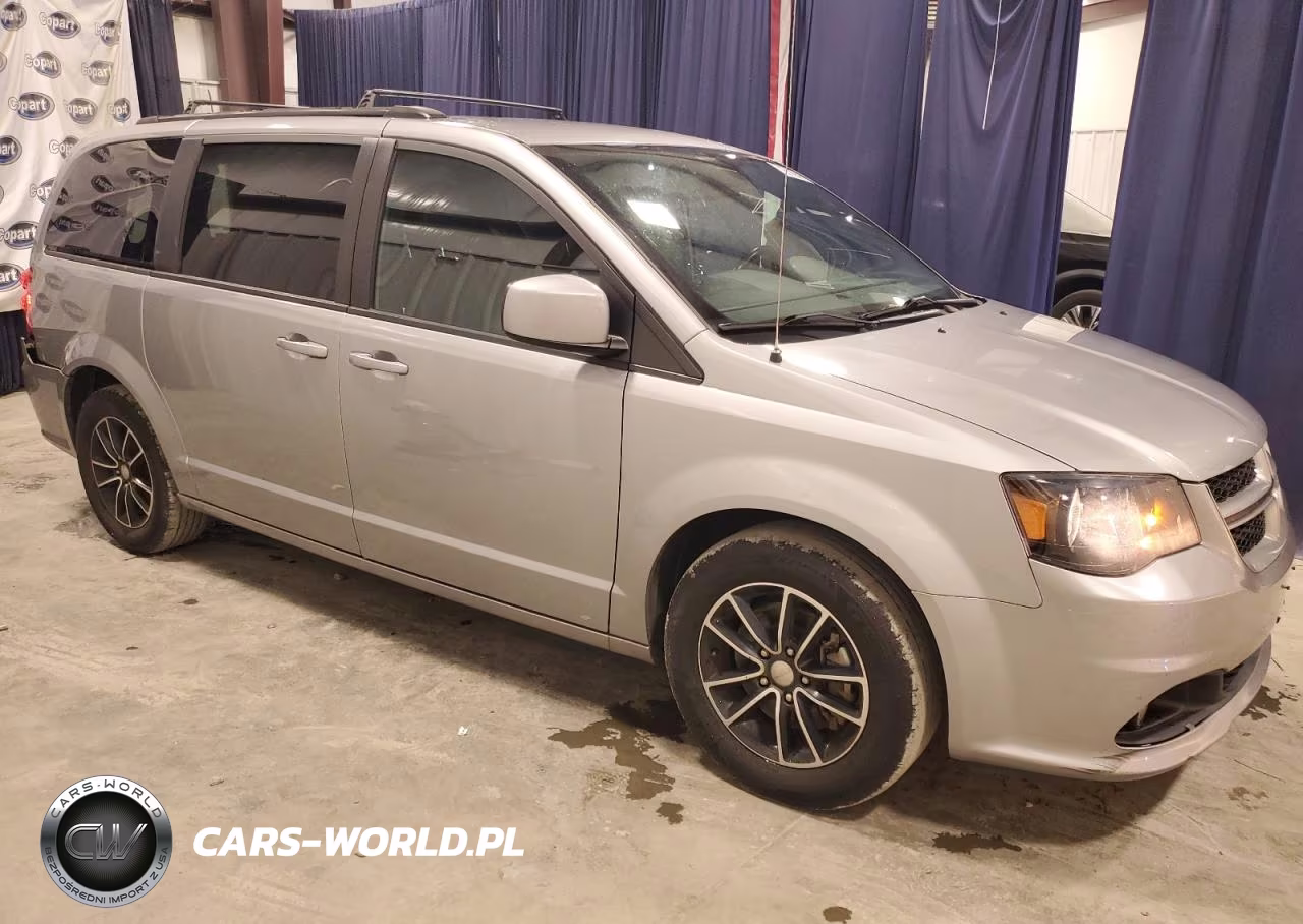2018 Dodge Grand Caravan Gt VIN:2C4RDGEG2JR344544 - 4
