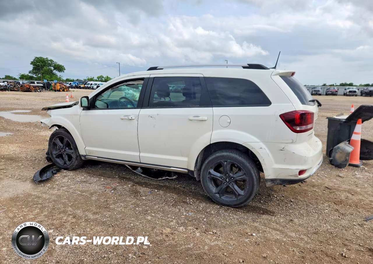 2020 Dodge Journey Crossroad VIN:3C4PDCGB9LT266992 - 2