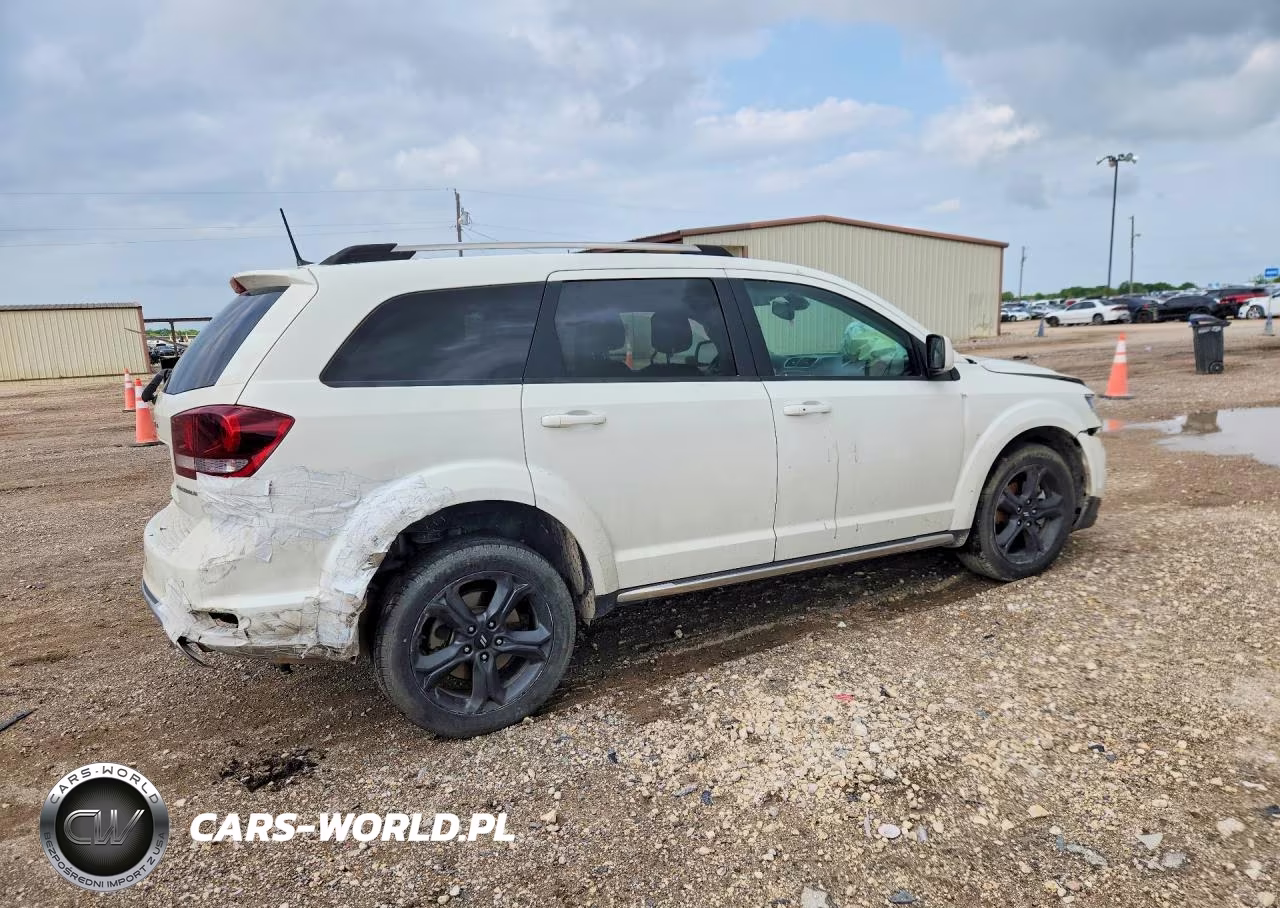 2020 Dodge Journey Crossroad VIN:3C4PDCGB9LT266992 - 3