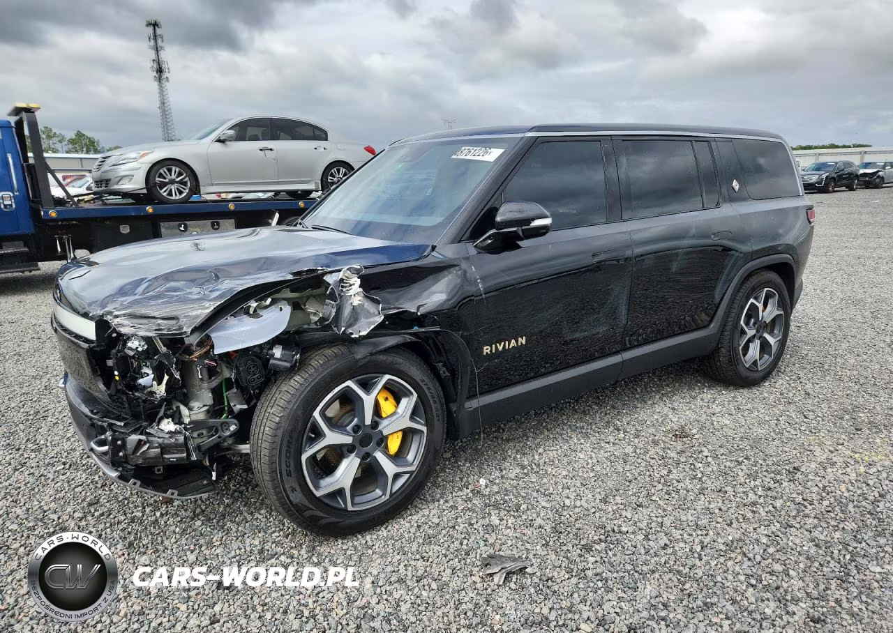 2023 Rivian R1S Adventure