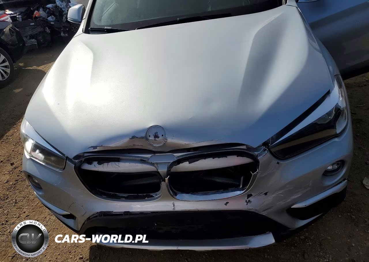 2018 BMW X1 xDrive28I VIN:WBXHT3C32J5L32188 - 11