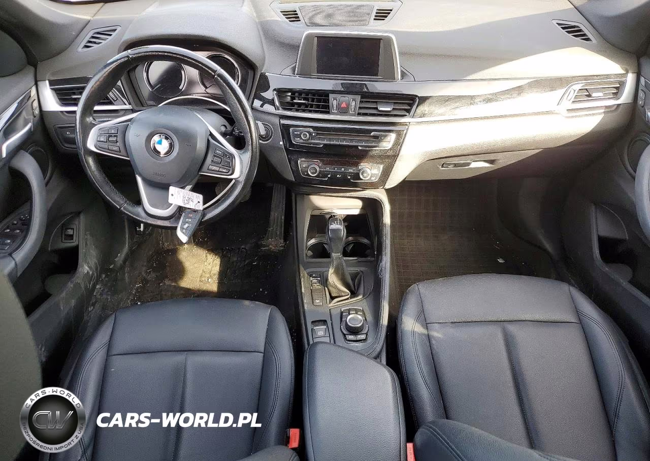 2018 BMW X1 xDrive28I VIN:WBXHT3C32J5L32188 - 8