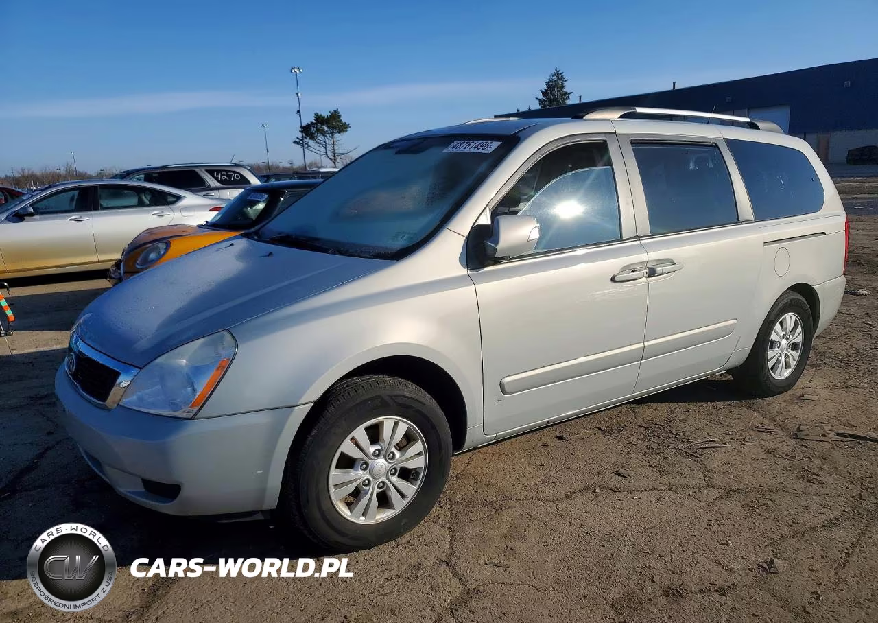 2012 Kia Sedona Lx