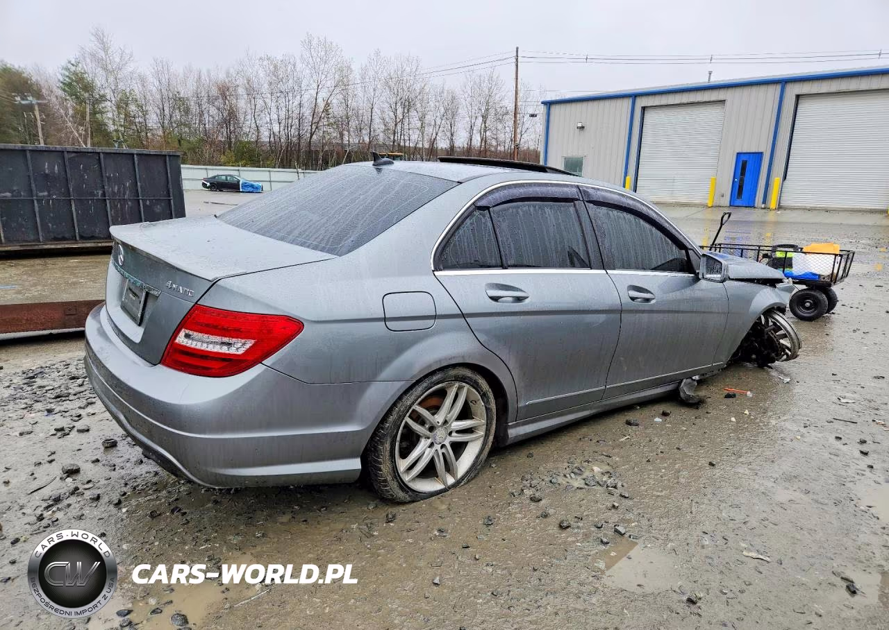 2014 Mercedes-Benz C 300 4Matic VIN:WDDGF8AB5ER311217 - 3