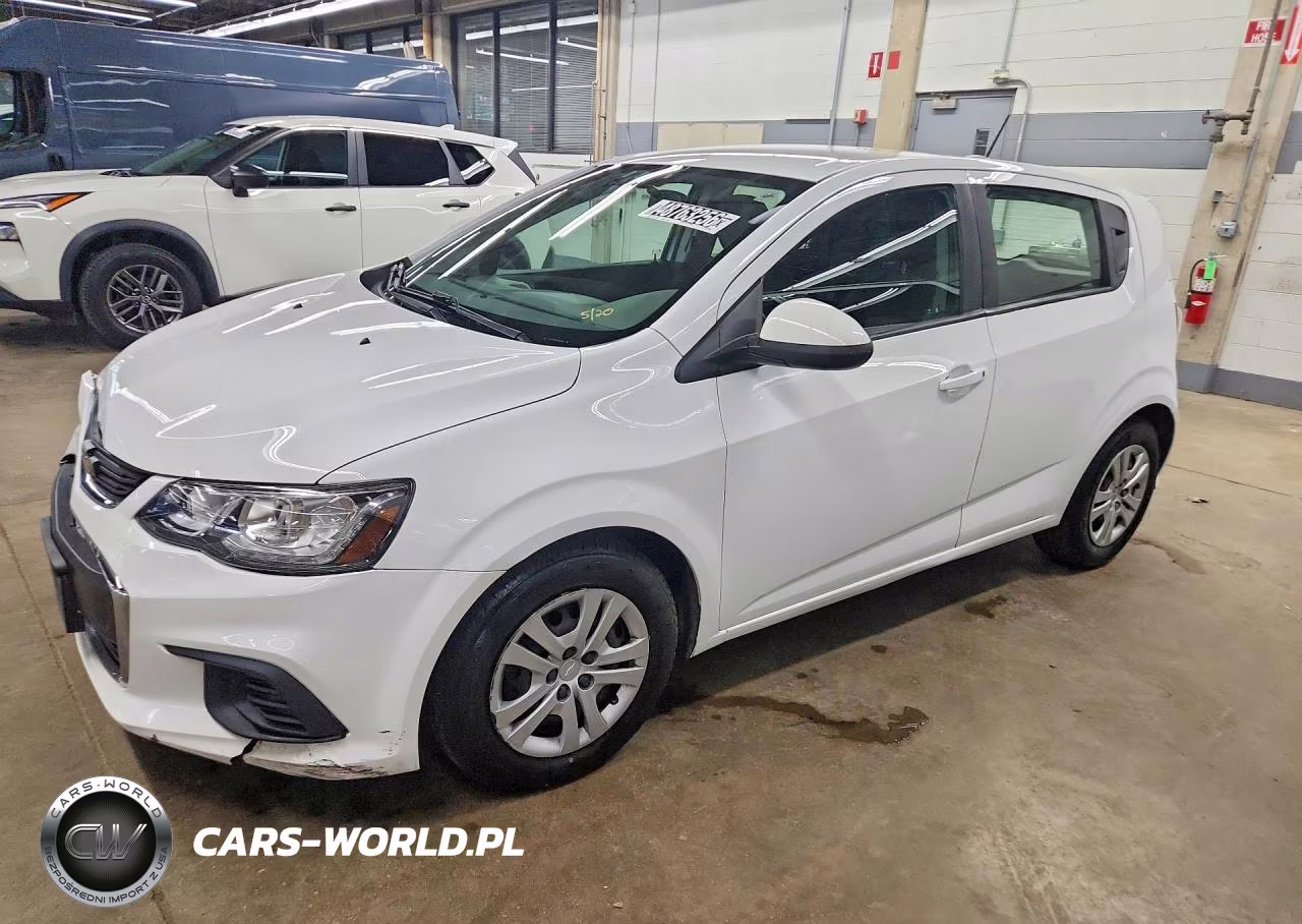 2020 Chevrolet Sonic – zdjęcie 1 z 12