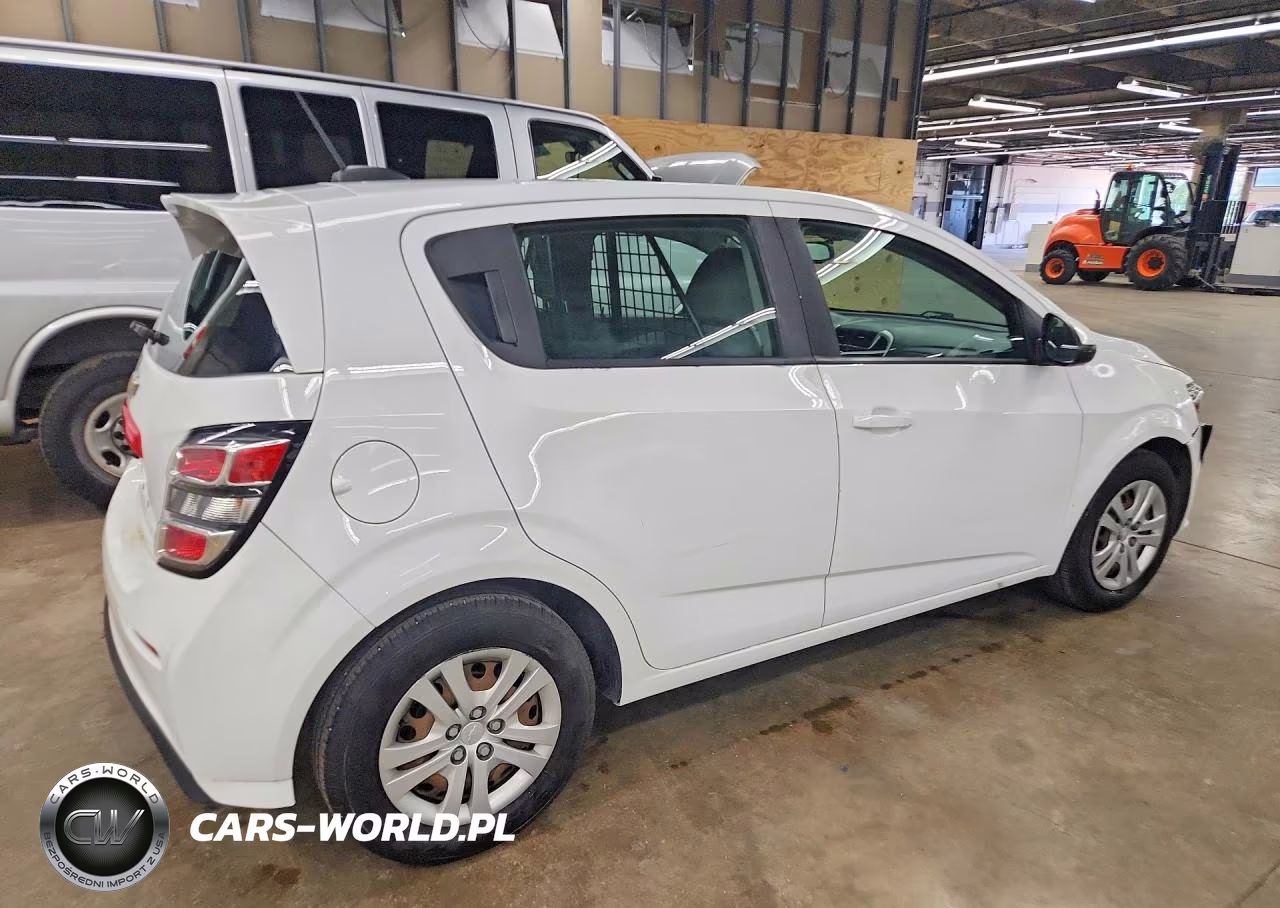 2020 Chevrolet Sonic VIN:1G1JG6SB2L4139845 - 3