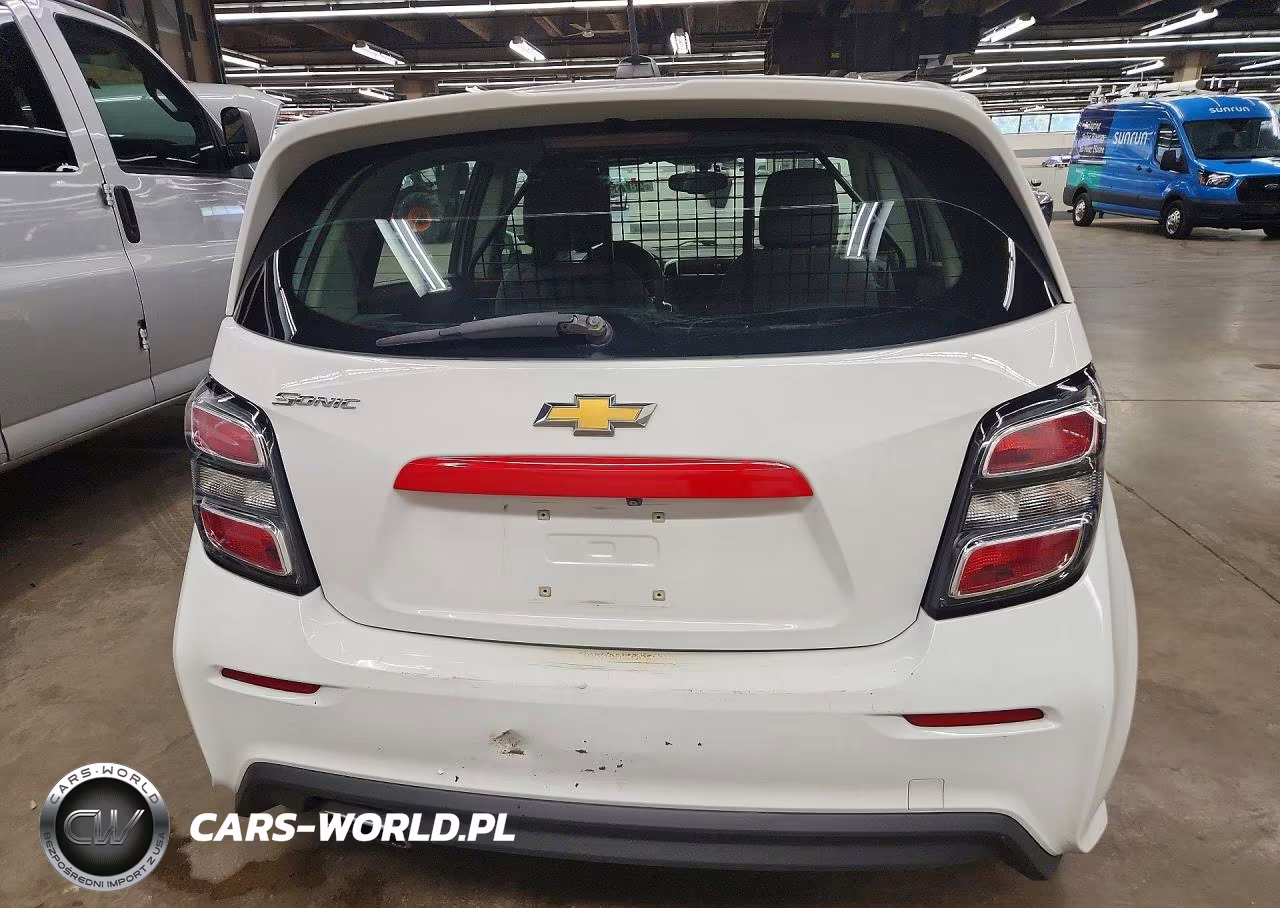 2020 Chevrolet Sonic VIN:1G1JG6SB2L4139845 - 6