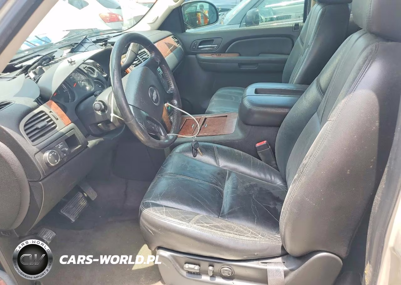 2008 Chevrolet Suburban C1500 Ls VIN:1GNFC16098R246087 - 7