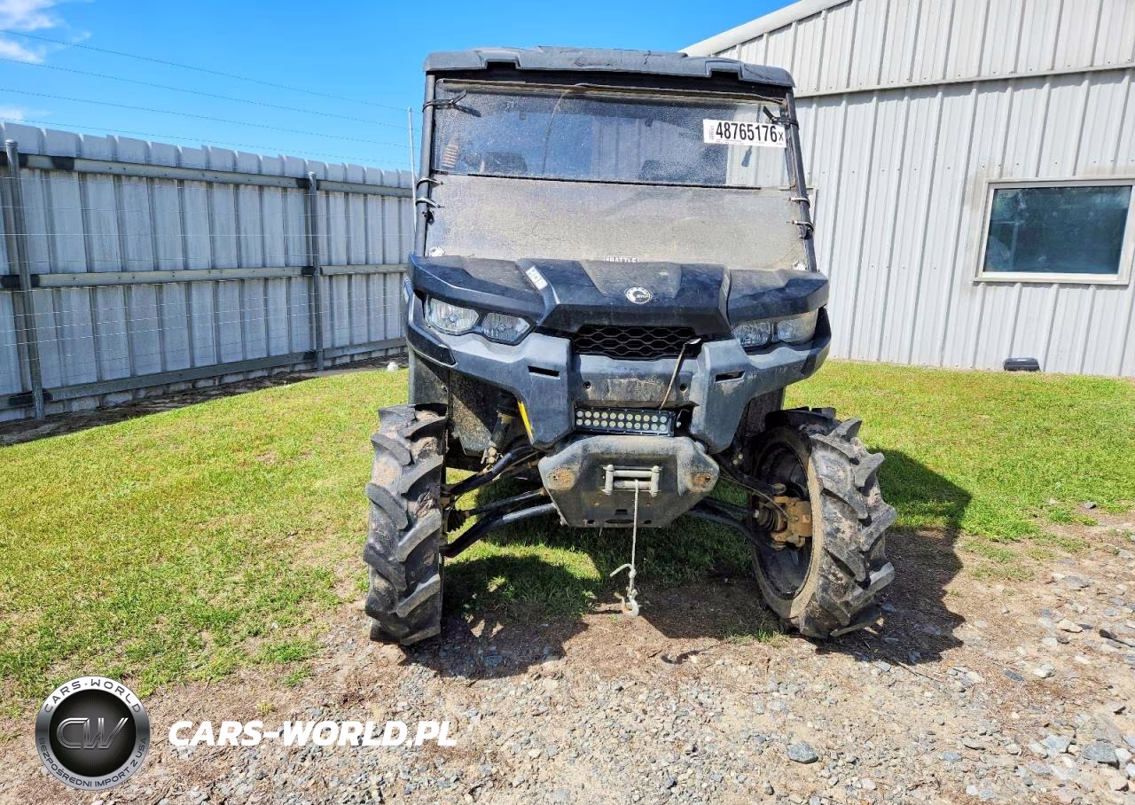 2019 Can-Am Defender Utility Vehicle VIN:3JBUGAN46KK003496 - 9