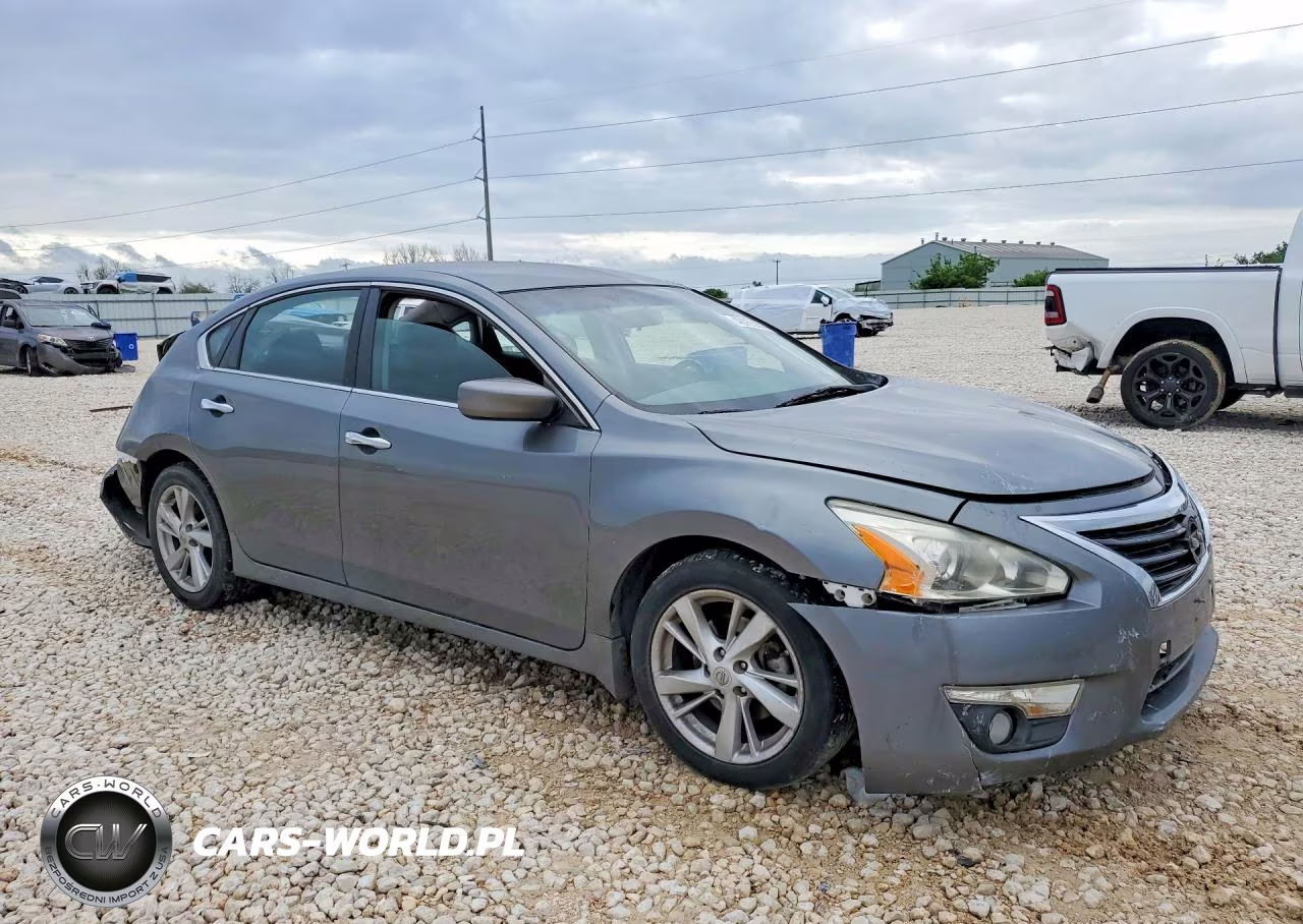 2014 Nissan Altima 2.5 VIN:1N4AL3AP8EC318548 - 4