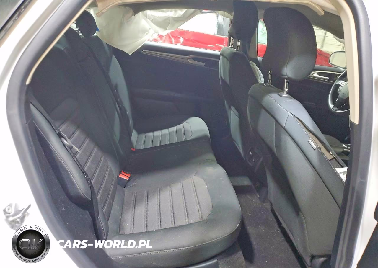 2019 Ford Fusion Se VIN:3FA6P0HD3KR238849 - 10