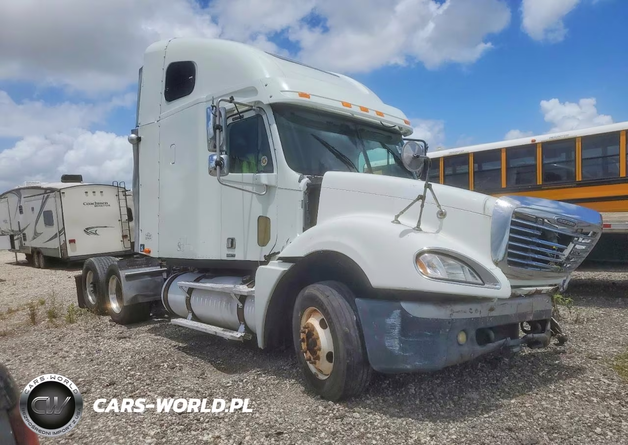 2005 Freightliner Columbia 120 Semi Truck