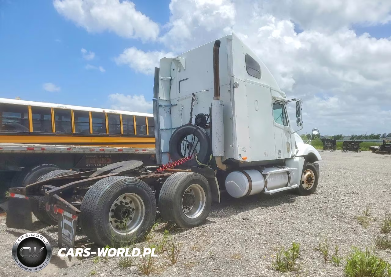 2005 Freightliner Columbia 120 Semi Truck VIN:1FUJA6CK05LN64215 - 4