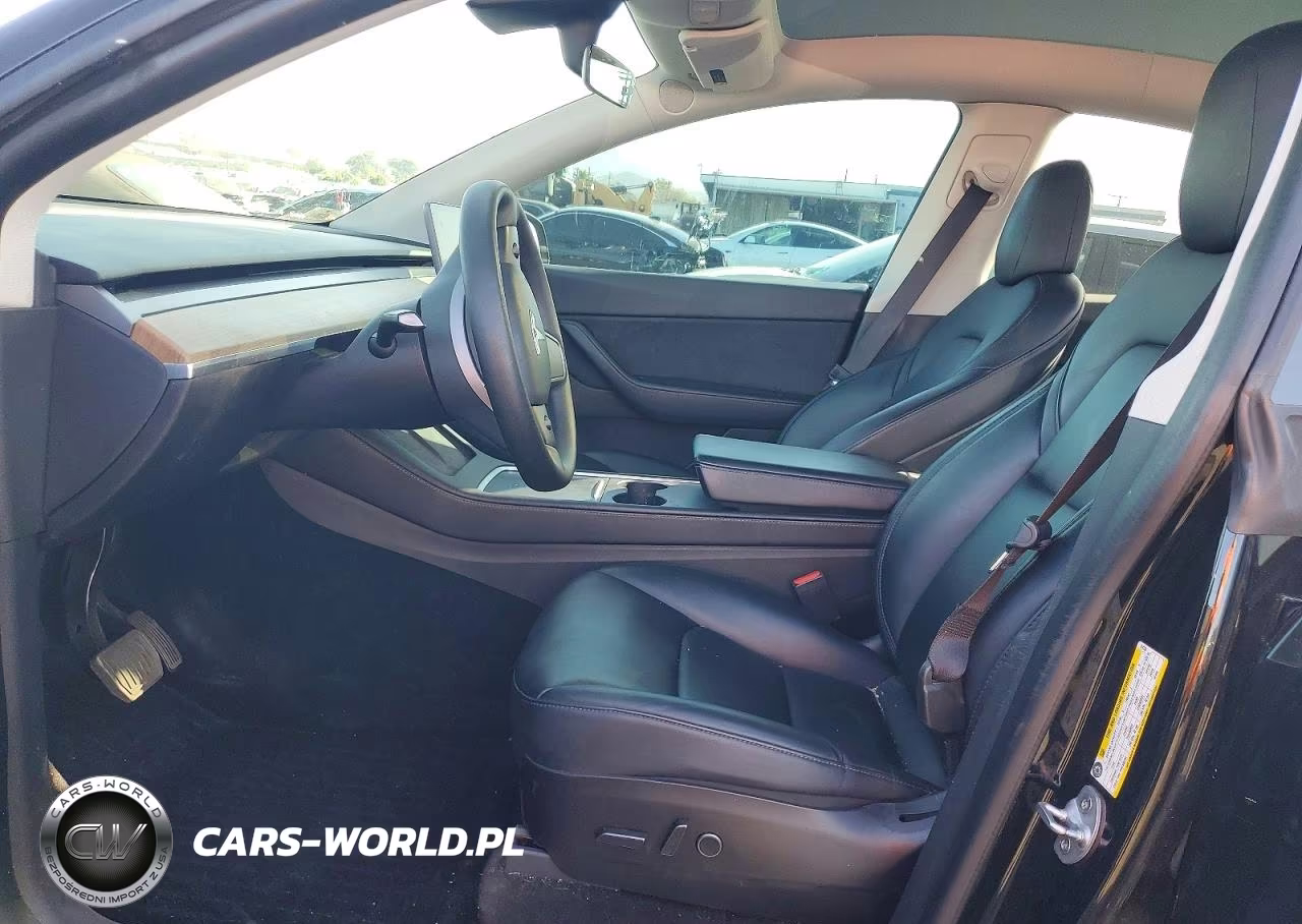 2022 Tesla Model Y VIN:7SAYGDEEXNF318150 - 7