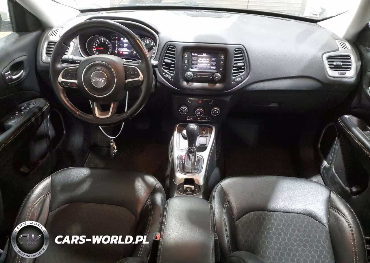 2018 Jeep Compass Latitude VIN:3C4NJDBB2JT284115 - 8