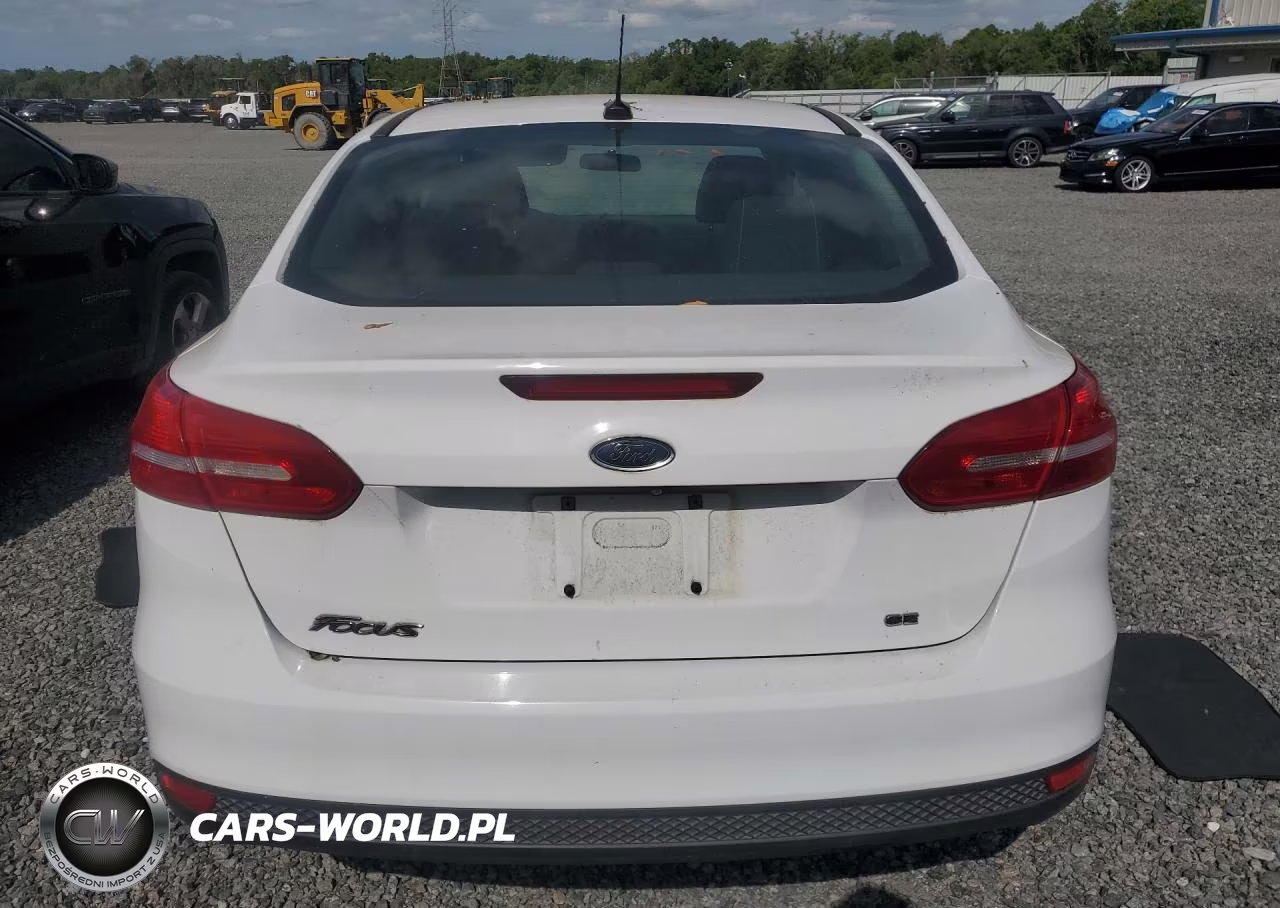 2017 Ford Focus Se VIN:1FADP3F20HL315694 - 6