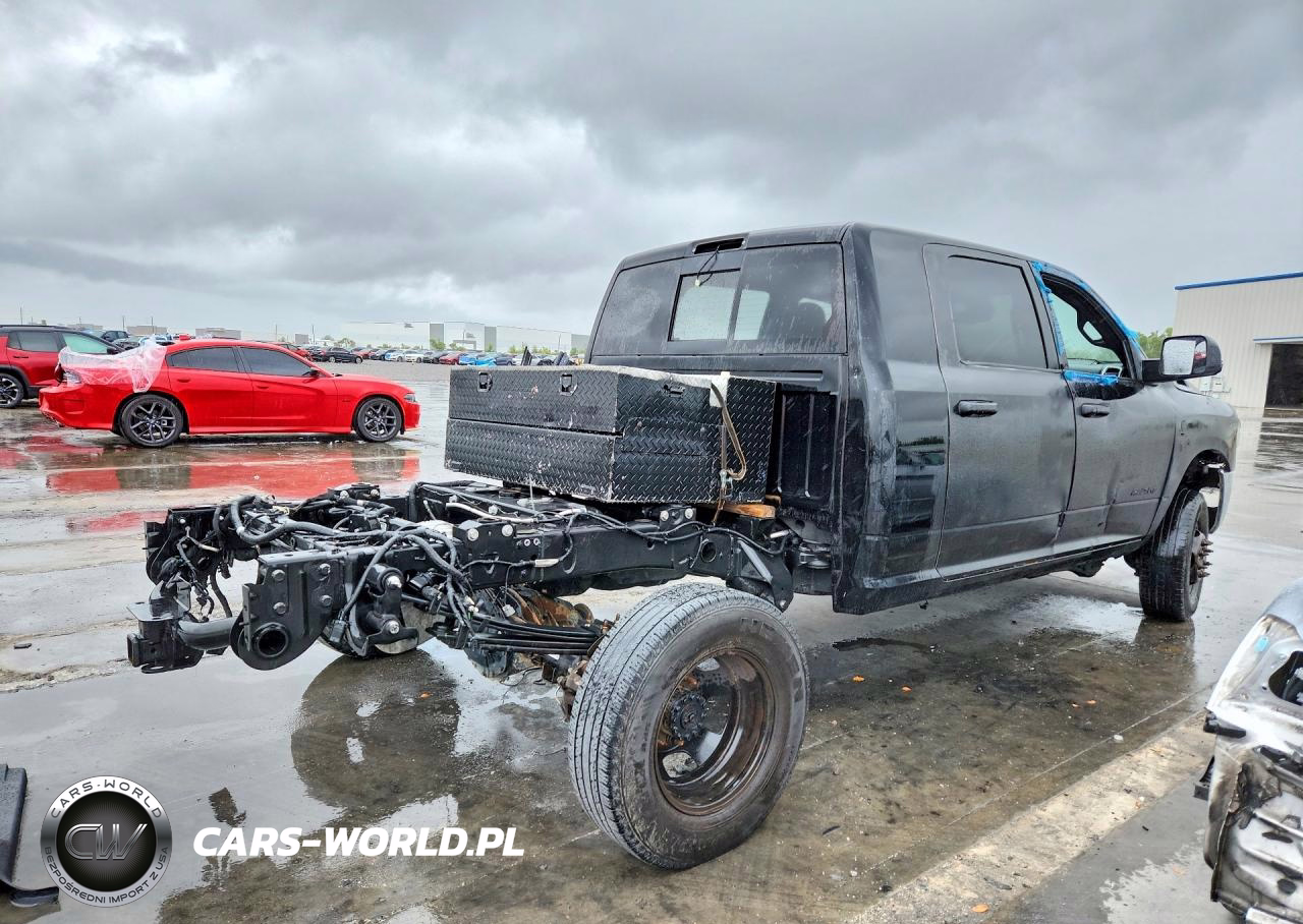 2024 Ram 3500 Laramie VIN:3C63RRML9RG190683 - 3