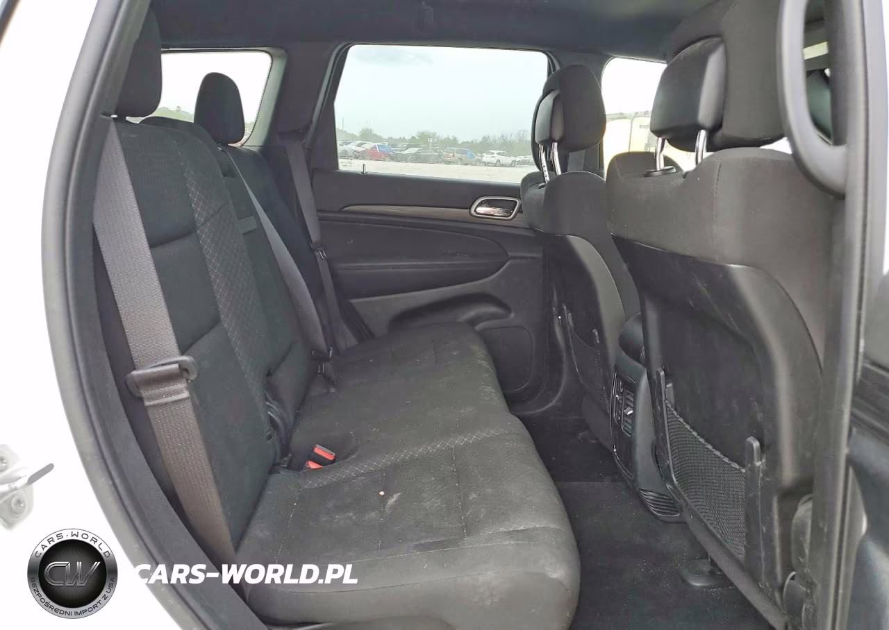 2022 Jeep Grand Cherokee Laredo E VIN:1C4RJEAG8NC153910 - 11