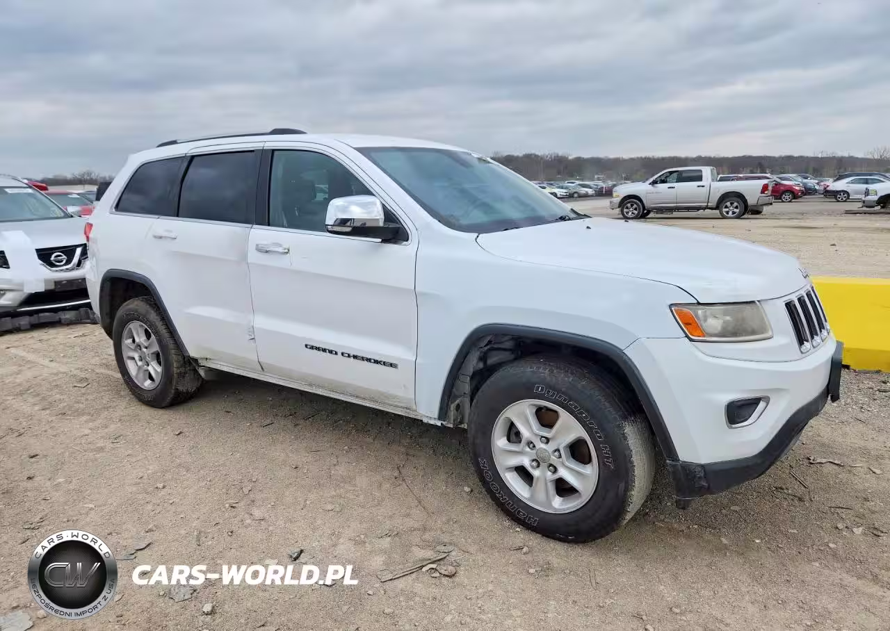 2014 Jeep Grand Cherokee Laredo VIN:1C4RJFAGXEC104620 - 4