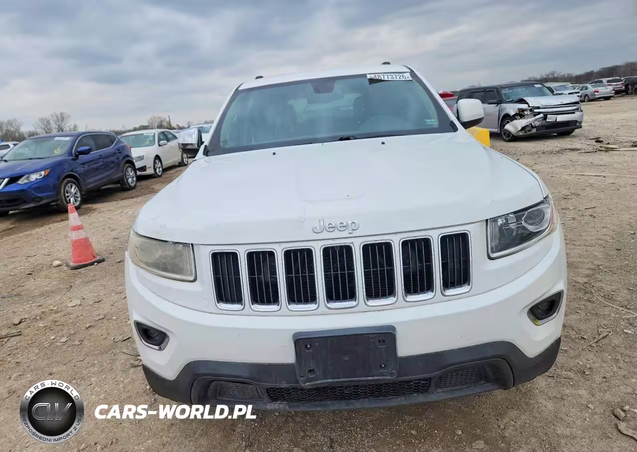 2014 Jeep Grand Cherokee Laredo VIN:1C4RJFAGXEC104620 - 5