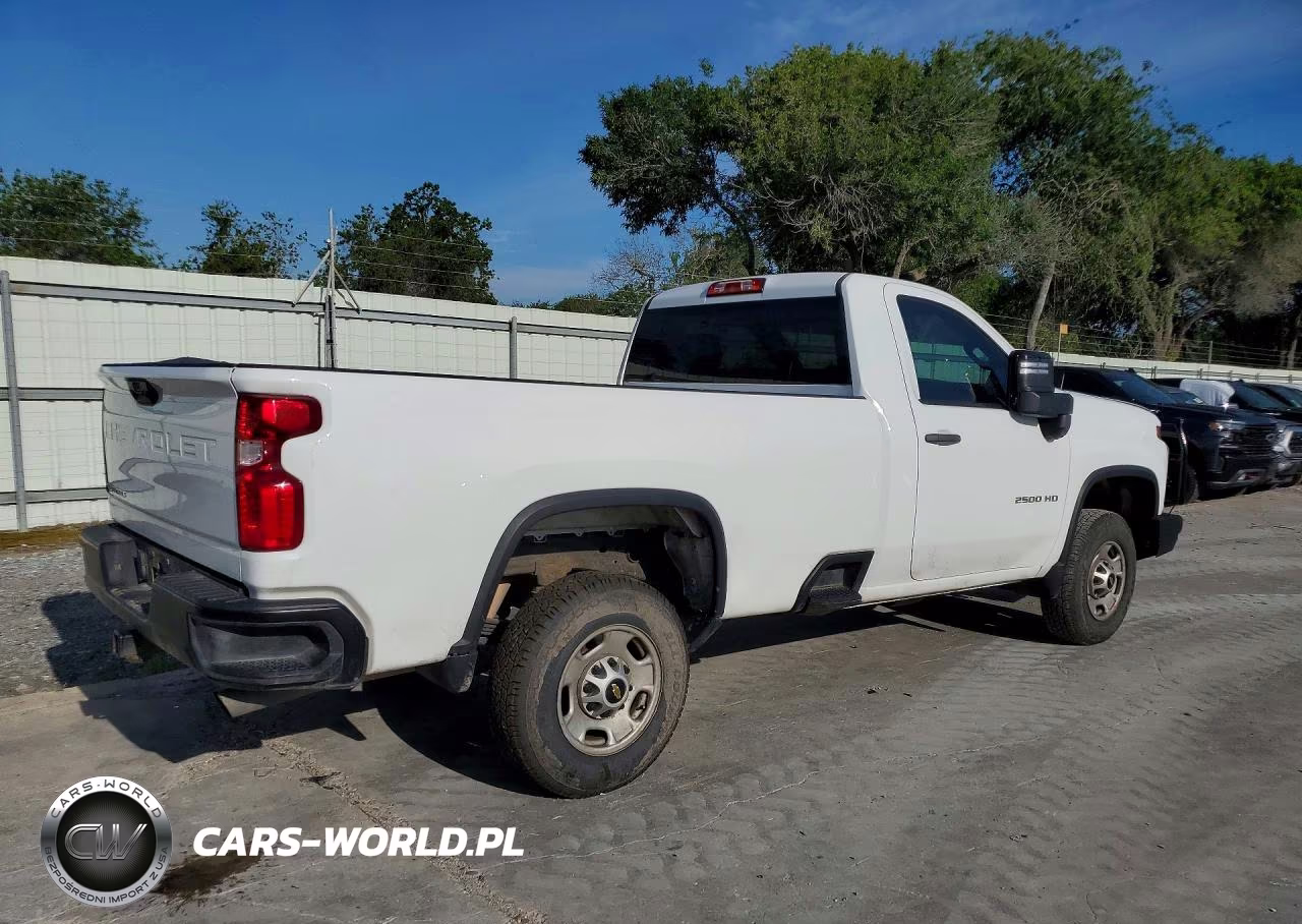 2023 Chevrolet Silverado C2500 Heavy Duty VIN:1GC0WLE71PF258461 - 3