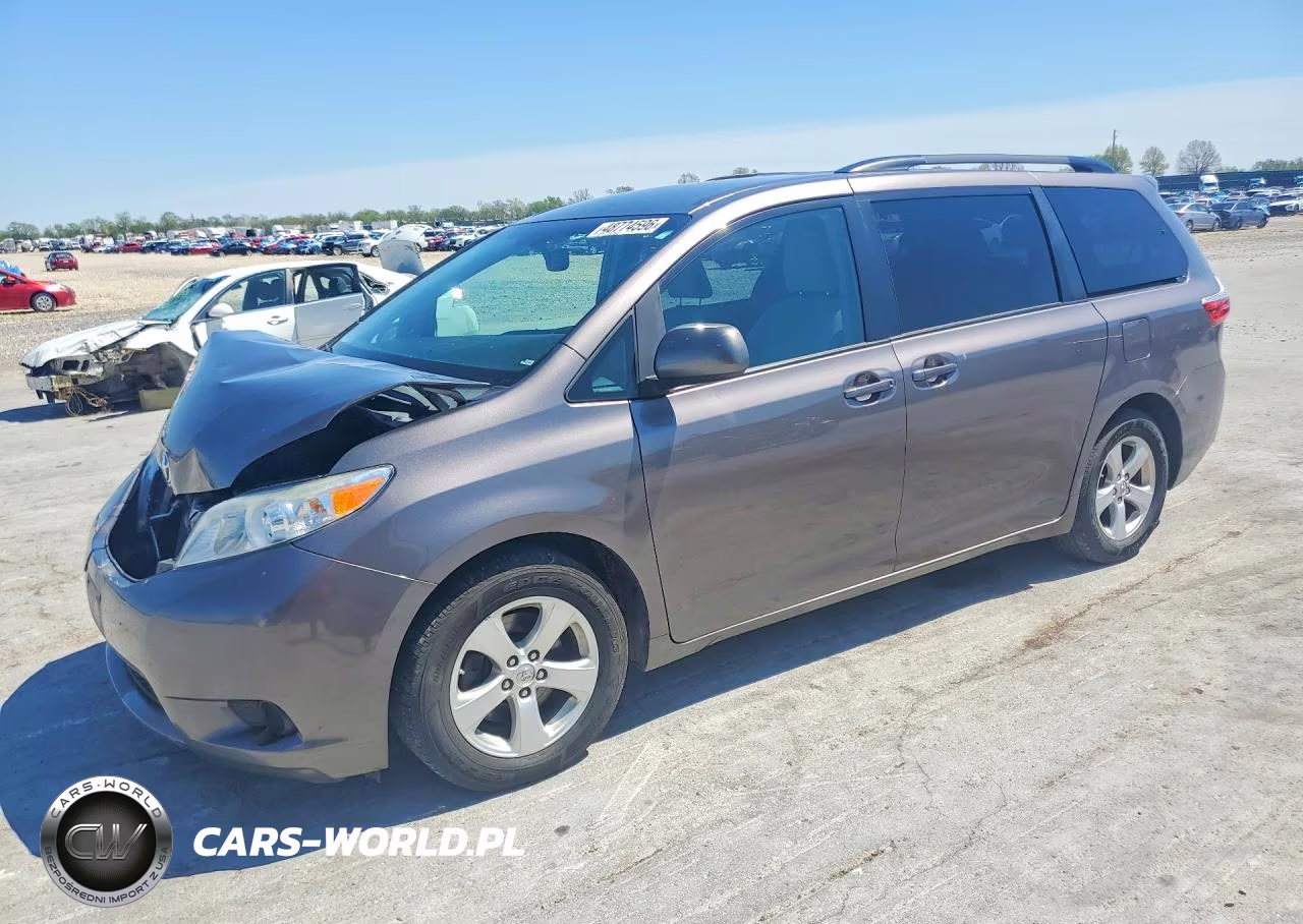 2016 Toyota Sienna Le 8-Passenger